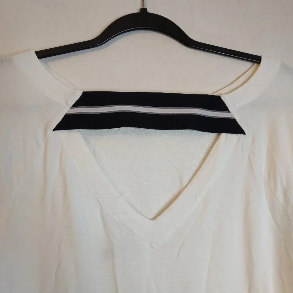 CAbi Around The Clock Center Shirt Womens M White Long Sleeve Open Back Top 5555 - Picture 7 of 15